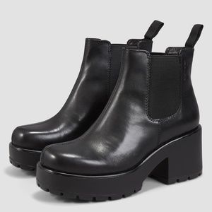 Vagabond Dioon Platform Chelsea Boot (New, Size 8)